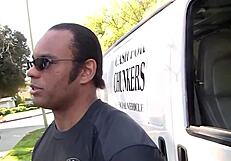 gorgeous and chunky brunette babe reyna cruz gets fucked missionary style