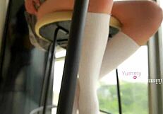 Ne morem verjeti, da sem jebal svojo majhno 18+ študentko za ocene!