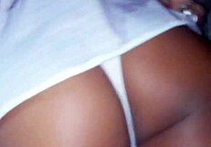 Damn! Minha cunhada shows off her tight ass!