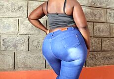 Super thick young bbw jennifer bumbum craves hard fucking