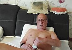 German Webcam Orgasm With Toys And Cum