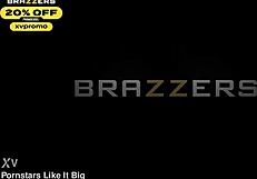 The personal shopper Danielle Renae from Brazzers offers a promo code at checkout