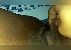 Madrastra Culona Y Tetona Se Prepara Para Dormir Sin Embargo Siente Su Coño Mojado Que Prefiere Masturbarse