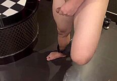 我和同事分享妻子，让他操她的头发