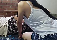 Una pequeña charla sobre nosotros y luego hacemos el amor para el placer del otro