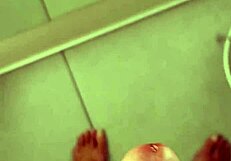 branlette dans une cabine dessayage with big cock flashing.