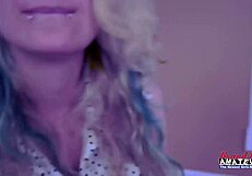 Chelsie R Pokes Pussy?