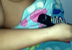 Tired from work, I watch porn and let my colombian wife give me a handjob