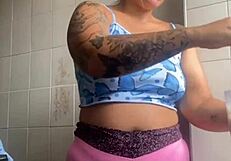 Woman Flashes Swollen Pussy In Public Exhibition