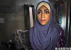 Damn! Soldier bangs Arab chick at booty drop point 23km out