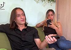 mi hermanastro me enseña a seducir hombres y me pone cachondo