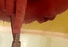 I masturbate my hemorrhoidal anus with hot water!