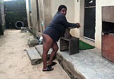 Outdoor adventure turns unexpected for curvy babe