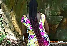 Amateur Ebony Hotties Make Out