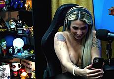 Ruan kisses Bruna Lambertini naked on lap