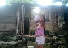 Mijn stiefzus snuffelt aan mijn ondergoed fetish