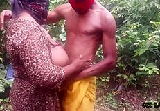 Ebony amateur in soft doggy style session