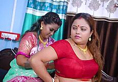 Dve bhabhiji jebeta dostavljavca sama doma