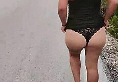 I show off my body on a mexican public road