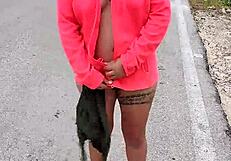 I show off my body on a mexican public road