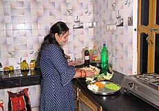 Amateur BBW Kisses and Fucks Big Ass