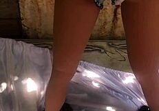 Batendo na amiga da minha enteada sex toy.