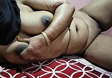 Desi Indian Webcam Girl Gets Hard Sex