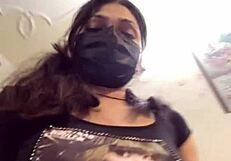 Sexy Indian Girl in Live Sex Scene