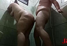 Dando Banho No Amigo Gostoso