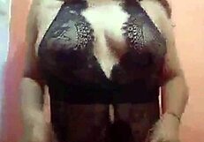 Aurora Estelar Se Muestra En El Baño De Su Casa