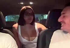 Japonesa casada sendo arrombada por neg�o dotado no carro enquanto o noivo corninho dirige e assiste tudo - lina nakamura - john coffee - asi�tica safada