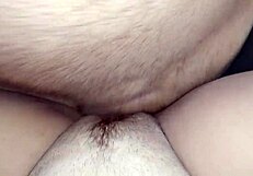 Ik filmde terwijl hij mijn natte kut hard neukte