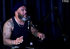 After vacation anxiety, she enters camera, shocked by man's ass and doll fetish!