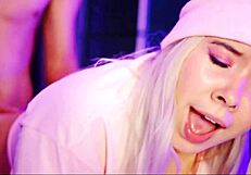 看瓦伦蒂娜顺从BBW每天被口交