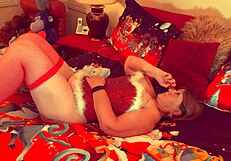 granny carmen uses double vibrator for naughty fuck