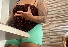 The Most Swollen Pussy You've Seen Flashing