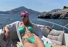 riding topless on boat taxi surprise for driver