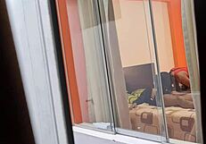 Mexikanische Krankenschwester Miranda fickt Liebhaber am offenen Fenster