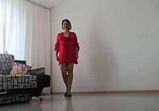 I worship the blonde mommy's high heels and sexy legs passionately