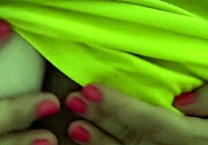 Stiefmoeder verliest Argentinië-Colombia weddenschap en geeft deepthroat!