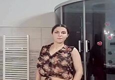 italian milf teasing on bigo live