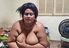 madrasta has a huge squirt cumshot while getting fucked by her stepson