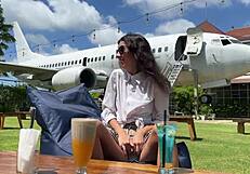 Prosila sem neznanca za foto na plaži, pa me je pojebal v hotelu in končal na obraz!