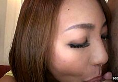 日本18+少女给老少18+家伙双重口交