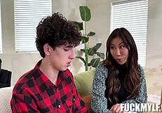 تخيلي زوجة أب نيكول تعلم ديلان متعة محرمة مص ثديات كبيرة ونيك قوي