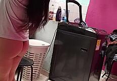 Señor perdóname por follarme a la señora de la limpieza pero está muy rica la venezolana culona