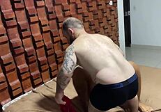 mini bombeiro foi apagar o fogo da morena e acabou fudendo ela, oh yeah!