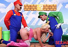 Hey, want to see princess peech giving quickie blowjobs to the bros?