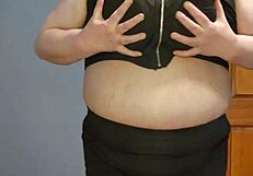 Horny becca pleasures herself with toys 😍