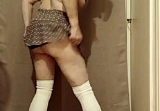 2024 09 01 esclave f en mode petite 18+ écolière flashing and orgasming